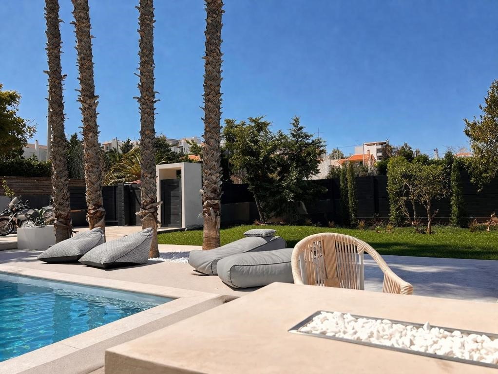 Lush garden and outdoor area at Eutopia Villa